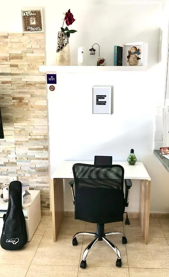 Casa Krisma, Fabulous Modern Spacious 2 Bedrooms Apartment, Remote Work, Fast Wifi, Parking And Ac Costa Adeje  0*, Costa Adeje (Tenerife)